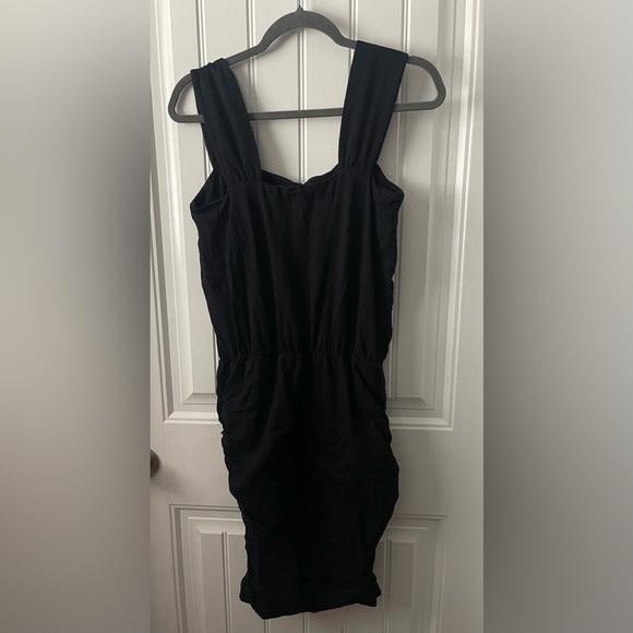 Sundry Square Neck Ruched Black
Dress
Size 2 (medium) - Picture 2 of 6
